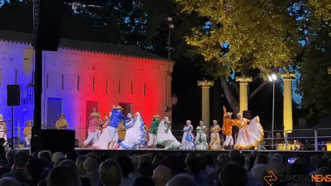 Gala inaugural Festival Internacional del Folklore 2025_39