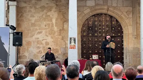 Pedraza en Clave de Folk en Zamora, Plaza de San Antol&iacute;n