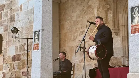 Pedraza en Clave de Folk en Zamora, Plaza de San Antol&iacute;n_8