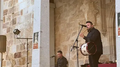 Pedraza en Clave de Folk en Zamora, Plaza de San Antol&iacute;n_9