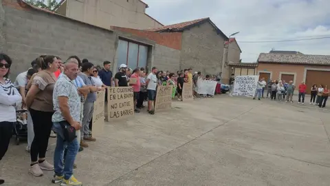 manifestación por Álvaro en Olleros de Tera    (2)
