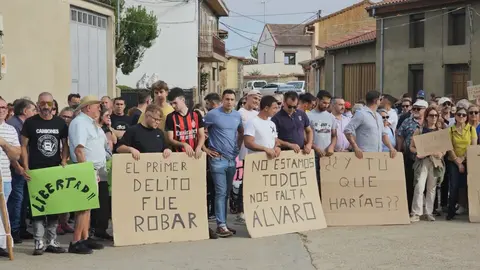 manifestación por Álvaro en Olleros de Tera    (4)