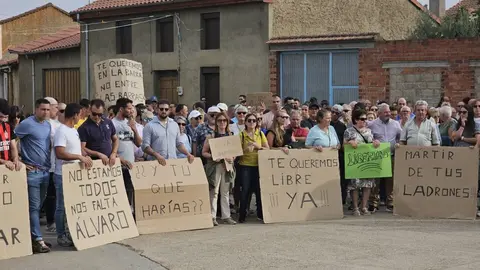 manifestación por Álvaro en Olleros de Tera    (6)