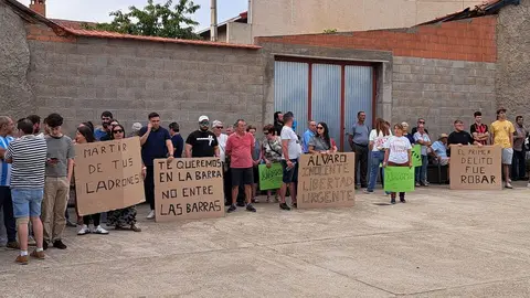 manifestación por Álvaro en Olleros de Tera    (13)