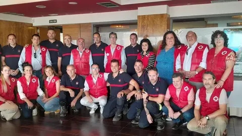 Comida miembos operativo incendios Toro