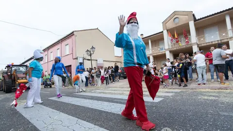 desfile de disfraces en Santibáñez de Vidriales. IMAGEN INTERBENAVENTE  (2)