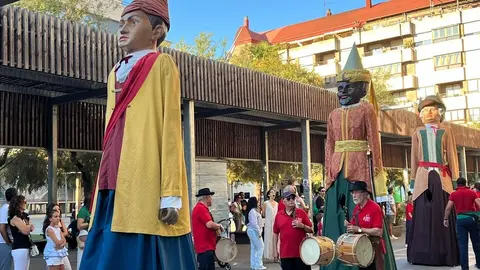 Desfile de Gigantes y Cabezudos Capitonis Durii septiembre _9