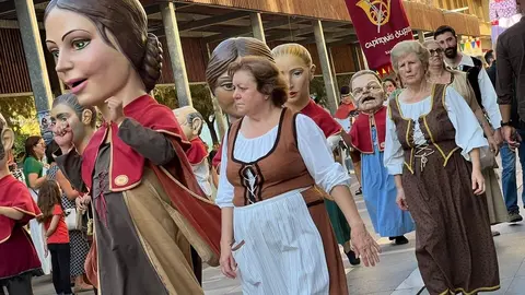 Desfile de Gigantes y Cabezudos Capitonis Durii septiembre _20