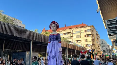 Desfile de Gigantes y Cabezudos Capitonis Durii septiembre _23