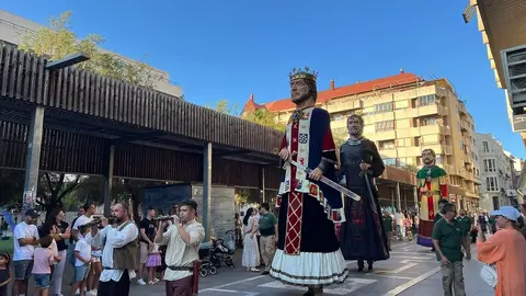 Desfile de Gigantes y Cabezudos Capitonis Durii septiembre _29