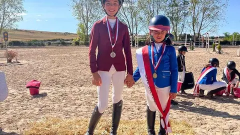 Ximena Gutiérrez y Anne Fernández
