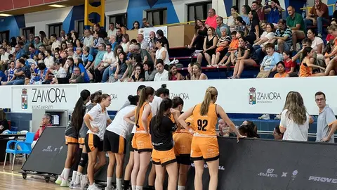 Zamarat vs Perfumerias Avenida Salamanca - Copa de Castilla y León _10