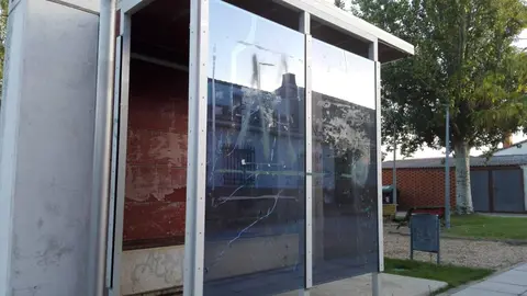 parada de bus en Casaseca de Campeán  (2)