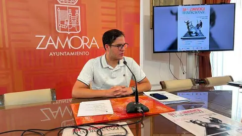 Pablo Novo, Convivencia Tradicional