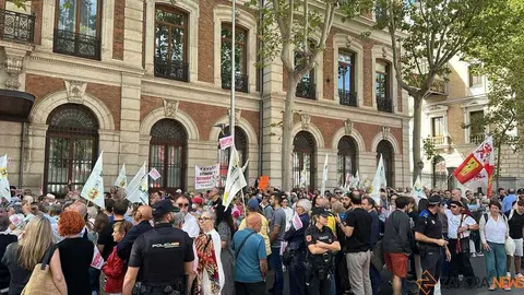 manifestación zamora frente a renfe _12
