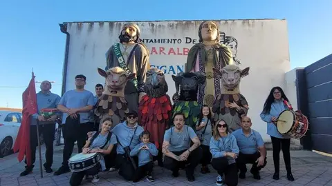 Grupo de Gigantes y Cabezudos Villaralbo