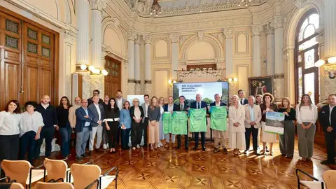 2025-10-9.- Foto de familia XIV Valladolid en Marcha
