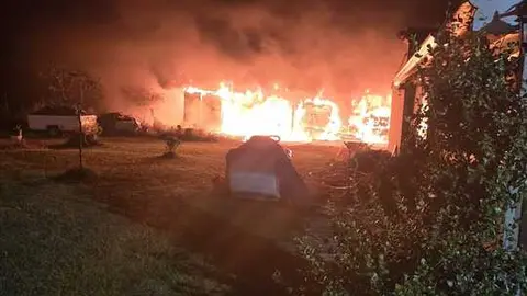 Incendio del cobertizo. Foto Diputación Zamora