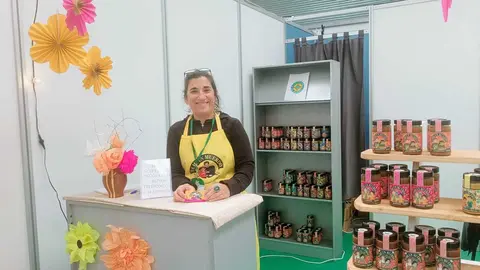 Sonia Hernández en su puesto en Ecocultura