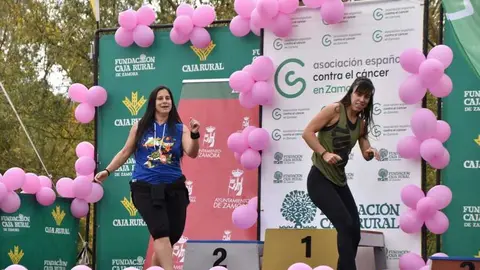 clase de zumba en Zamora en el día contra el cáncer en Zamora _12