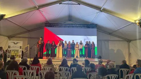 desfile trajes tradicionales de Palestina _12