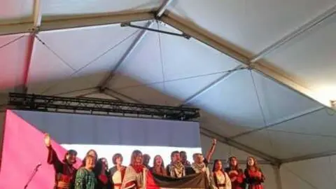 desfile trajes tradicionales de Palestina _18