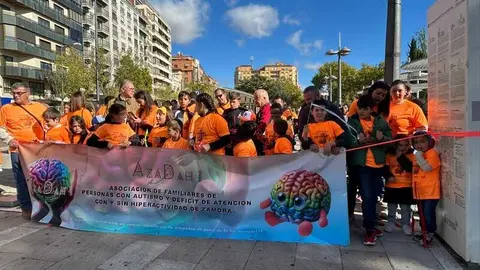 marcha TDAH y actuación Salsón Dance