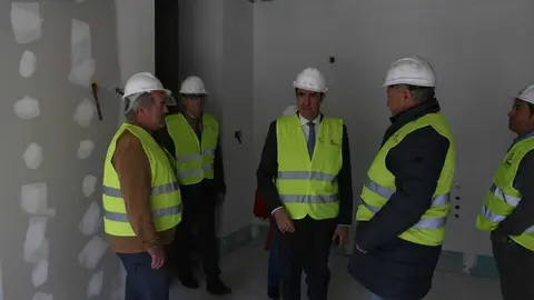 Quiñones visita obras de viviendas en Zamora _15