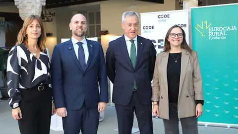 FOTO FAMILIA JORNADA LIDERAZGO CONSCIENTE