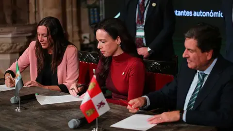 Firma manifiesto Congreso Economía Plateada