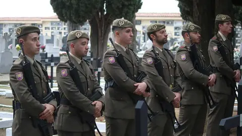 Homenaje a los militares fallecidos _4