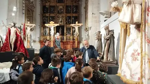 Alumnos del CEO de Coreses y del Colegio Amor de Dios visitan Espejo del Alma