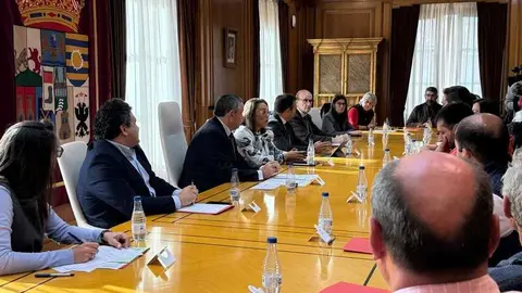 El presidente de la Diputación de Zamora, Javier Faúndez Domínguez, y la consejera de Agricultura, Ganadería y Desarrollo Rural de la Junta de Castilla y León, María González Corral