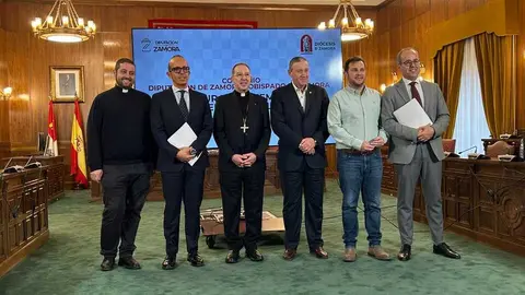 Firma convenio acuerdo Diputación de Zamora y Obispado 