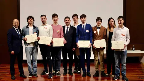 alumnos y alumnas ganadores