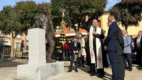 Coreses inaugura la estatua de hijo predilecto, Ramón Álvarez_10