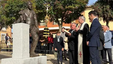 Coreses inaugura la estatua de hijo predilecto, Ramón Álvarez_11