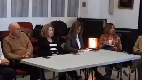 A la derecha,  Rocío Ferrero y Jesús Losada