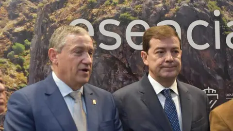 Mañueco visita el stand de Zamora en Intur _6