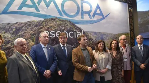 Mañueco visita el stand de Zamora en Intur _7