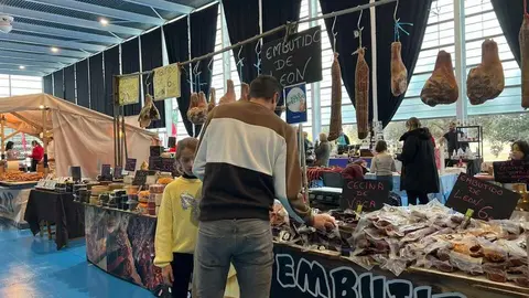 Mercado de Artesan&iacute;a y Alimentaci&oacute;n _2