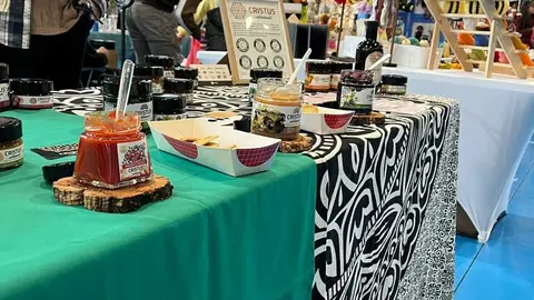 Mercado de Artesan&iacute;a y Alimentaci&oacute;n _8