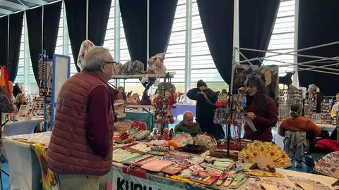 Mercado de Artesan&iacute;a y Alimentaci&oacute;n _11