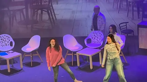 Más allá, el musical _6