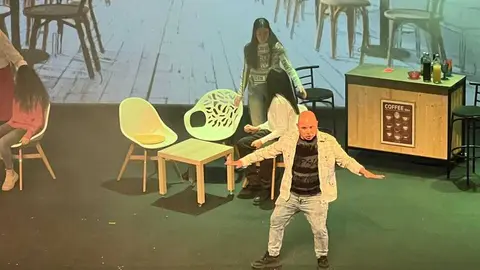 Más allá, el musical _13