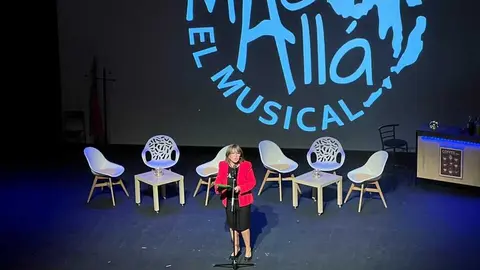 Más allá, el musical _24