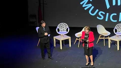 Más allá, el musical _23