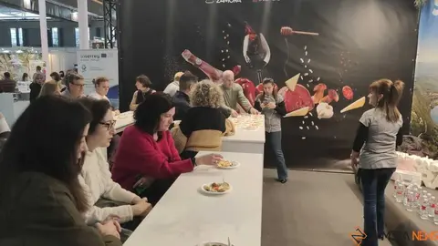 Gran ambiente en INTUR Domingo _11