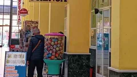 Negocio en estación de autobuses de Zamora