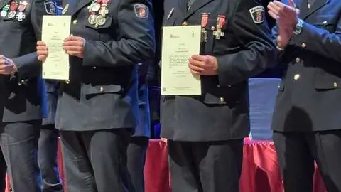 entrega de medallas Policía Local. IMAGEN CEDIDA (6)